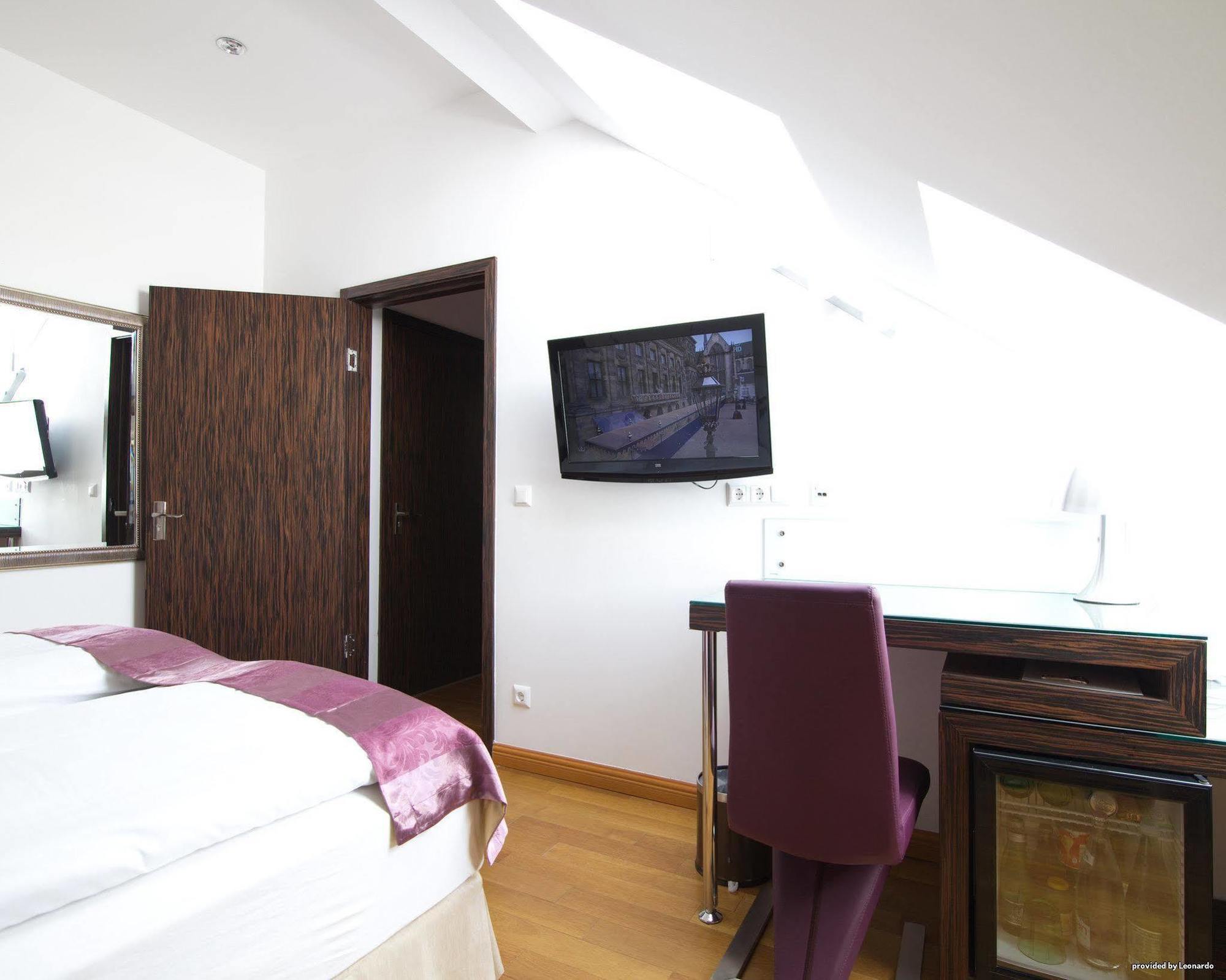 Western Arcadia Hotel 4*